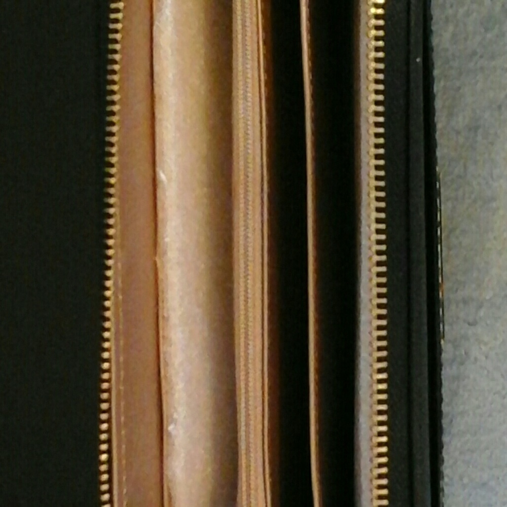 Wallet - Picture 2 of 4
